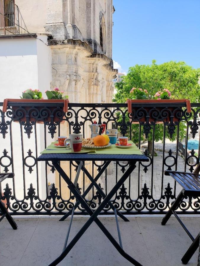 Casa Santa Chiara - Affitti Brevi Italia Appartement Monte SantʼAngelo Buitenkant foto