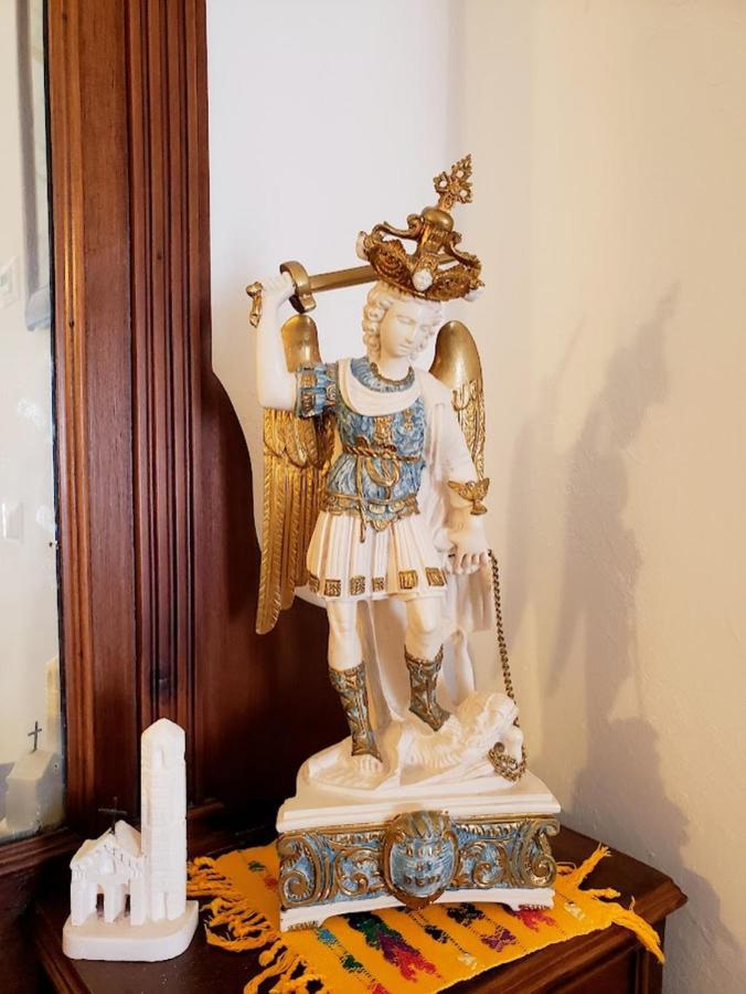 Casa Santa Chiara - Affitti Brevi Italia Appartement Monte SantʼAngelo Buitenkant foto